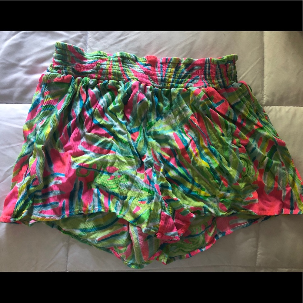 Lily Pulitzer Shorts with elastic waistband!
